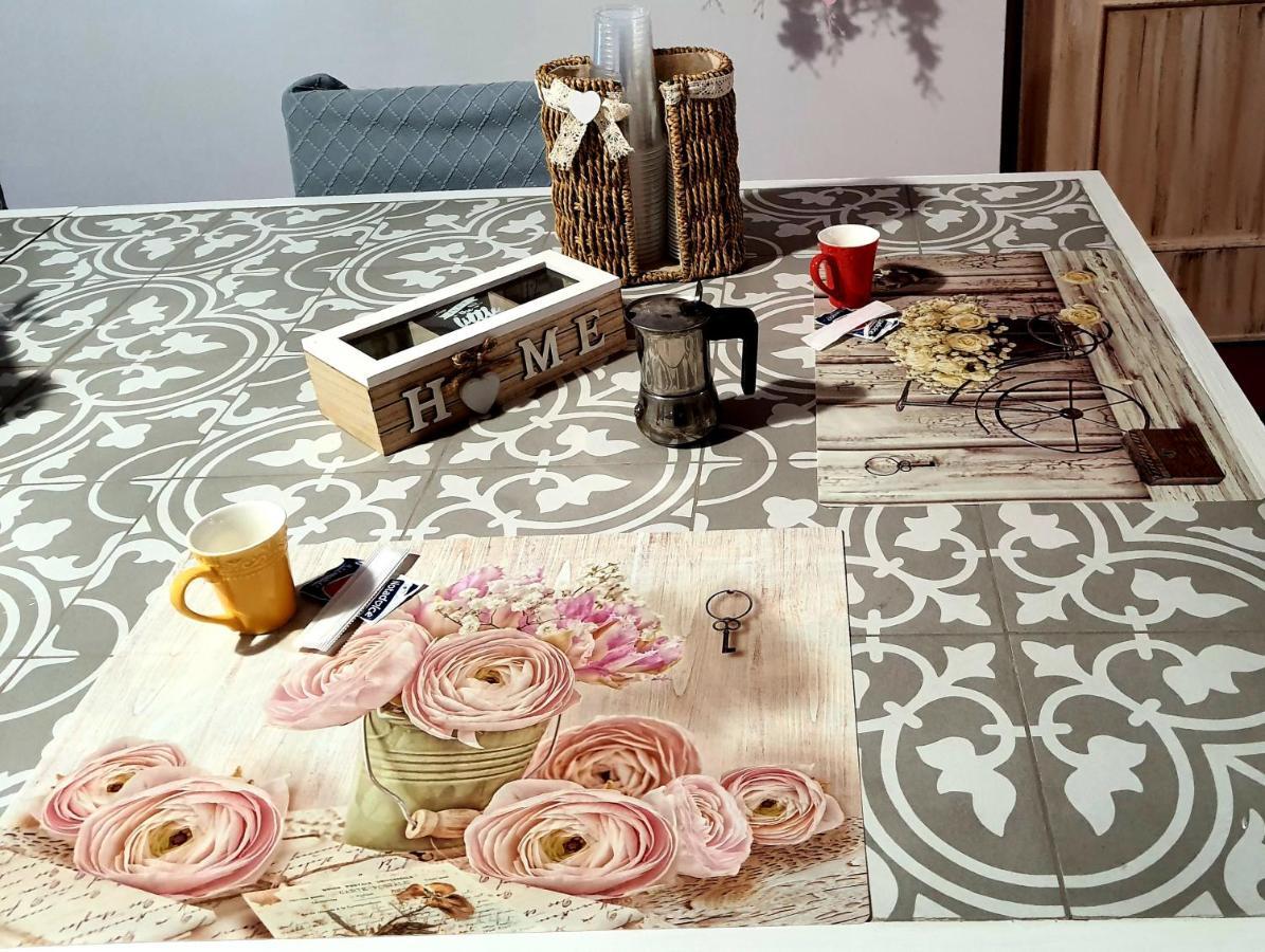 Shabby Chic Rooms Con Cucina E Giardino Privato Pomarico Exteriör bild